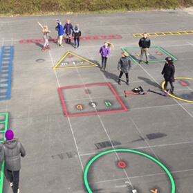 Leg På Streg, figurbane i termoplast