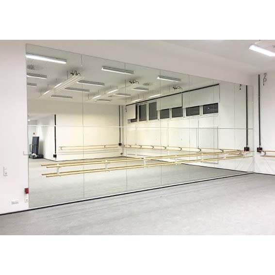 Plademonteret spejl Str. B: 150 cm. H: 200 cm