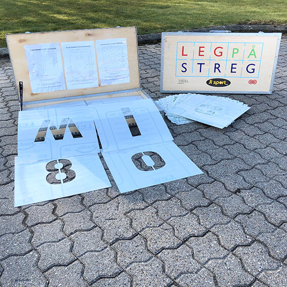 Leg på streg stencilsæt i plast til udlån