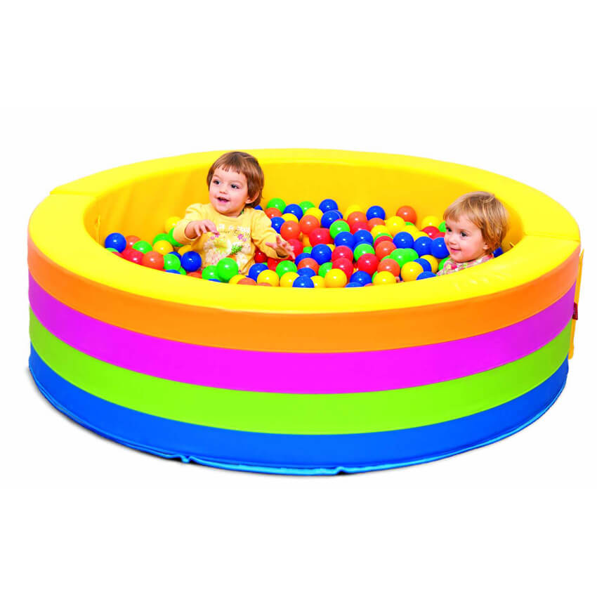 Rundt boldbad i skum