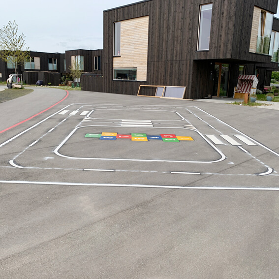 Trafikbane i termoplast