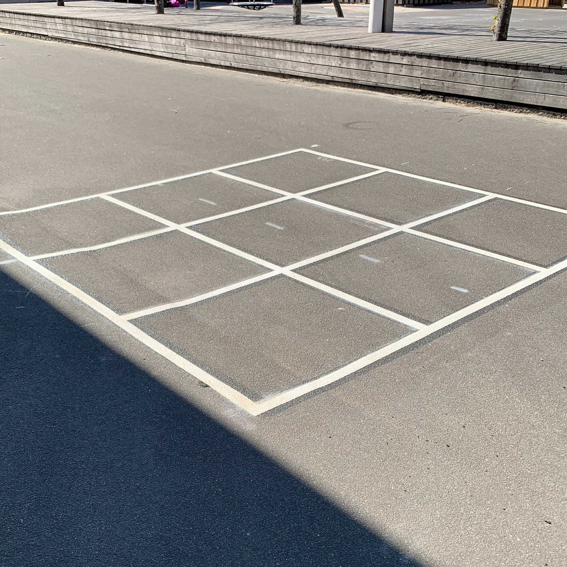 Kryds og bolle i termoplast